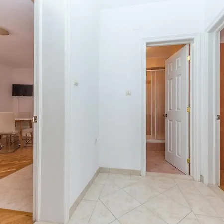 Skiljini Dvori - Apartment *